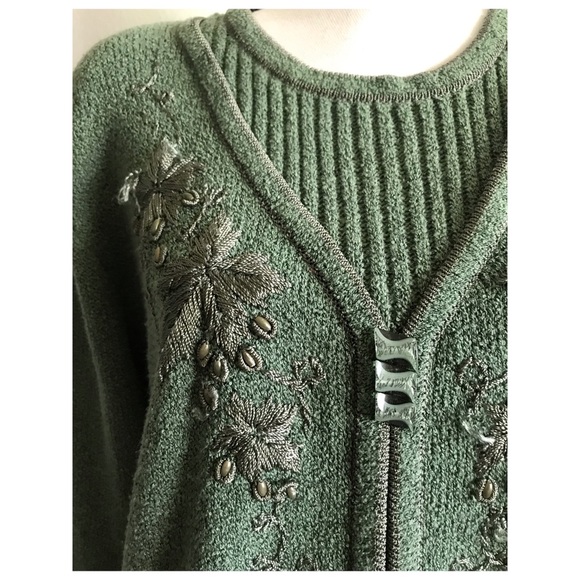 4/$25 90s Vintage Jade Green JUDA Sweater - Picture 2 of 5